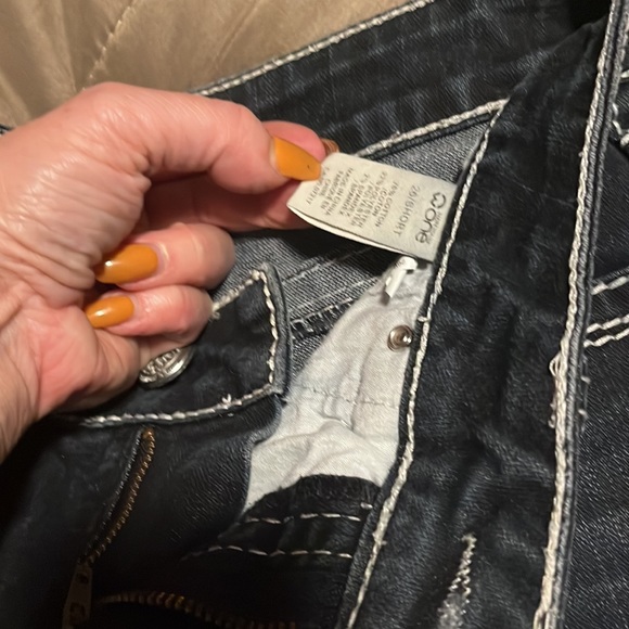 4/$65. Warehouse One Premium jeans. Like new. Pretty sequins on back pockets. - Picture 3 of 4